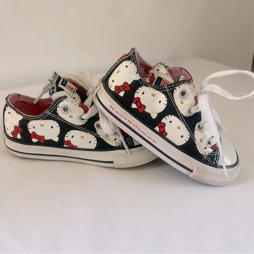 Hello kitty converse, tennis shoes, toddler size 7